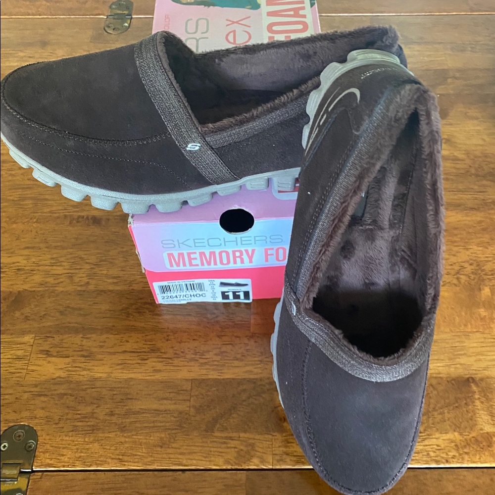 Sketchers Memory Foam shoes size 11